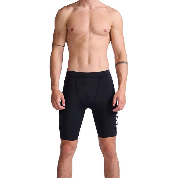 Foto van 2XU Aero 9 inch tri shorts zwart heren