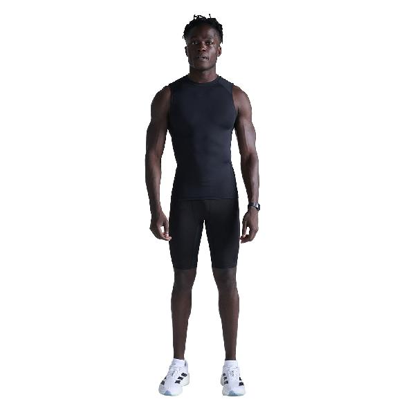 Foto van 2XU Core Compression hardloopshirt mouwloos Black/Silver heren
