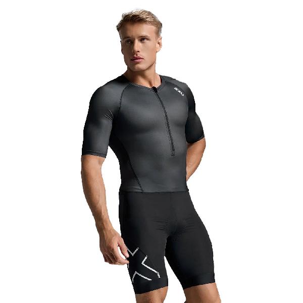 Foto van 2XU Core Sleeved Trisuit Black/White Heren