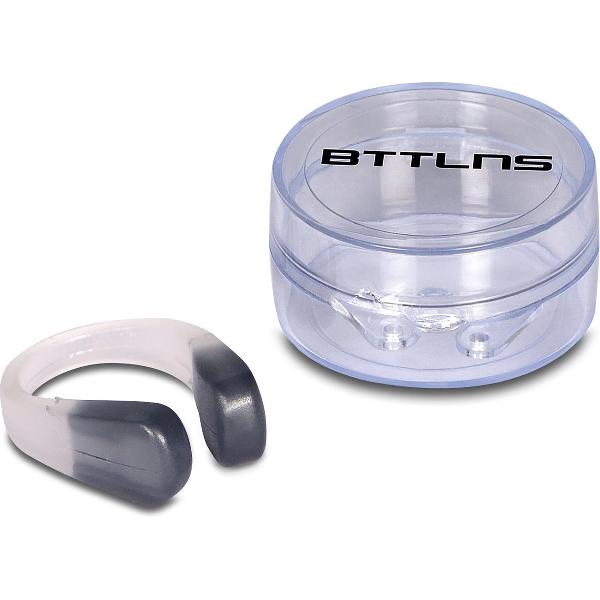 Foto van BTTLNS Neusklem - Neusklem zwemmen - Ergonomische pasvorm - Transparante neusknijper - Nauwelijks voelbaar - Astomi 1.0