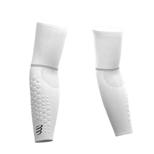 Foto van Compressport Armforce Ultralight Arm Sleeves wit T1