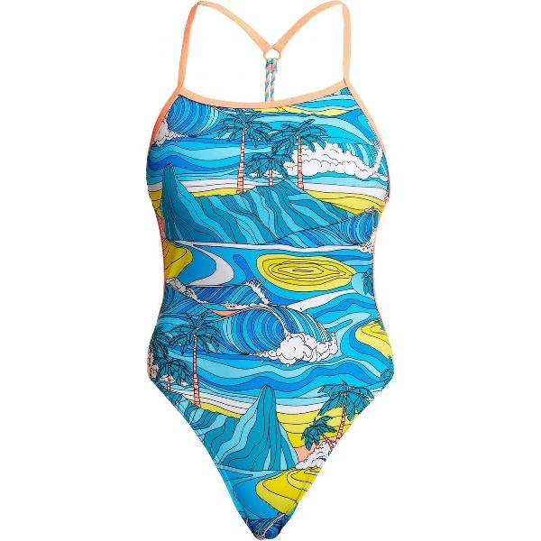 Foto van Summer Bay Twisted one piece - Dames | Funkita